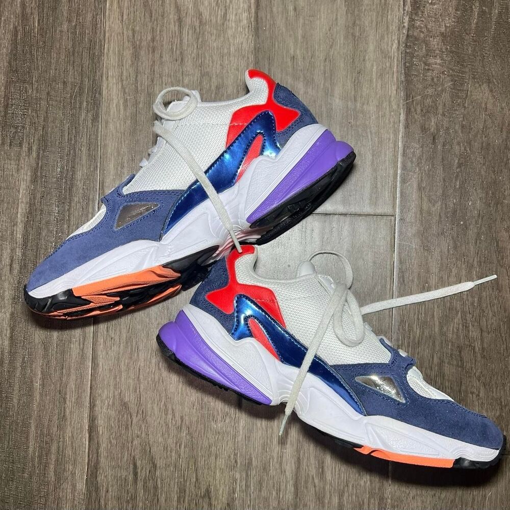 Adidas Falcon